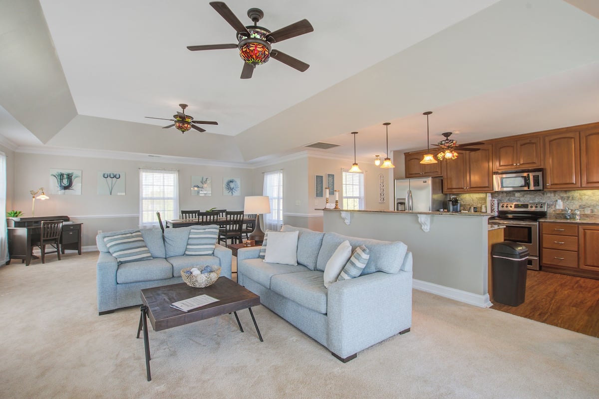 Family Villa, 1 Bedroom, Marina View, Annex Building | Living area