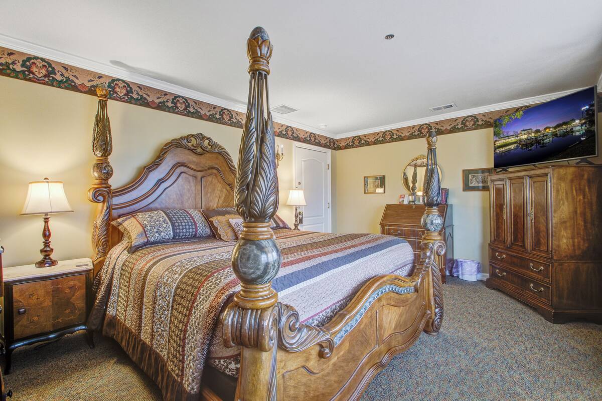 Quinlan's Quarters