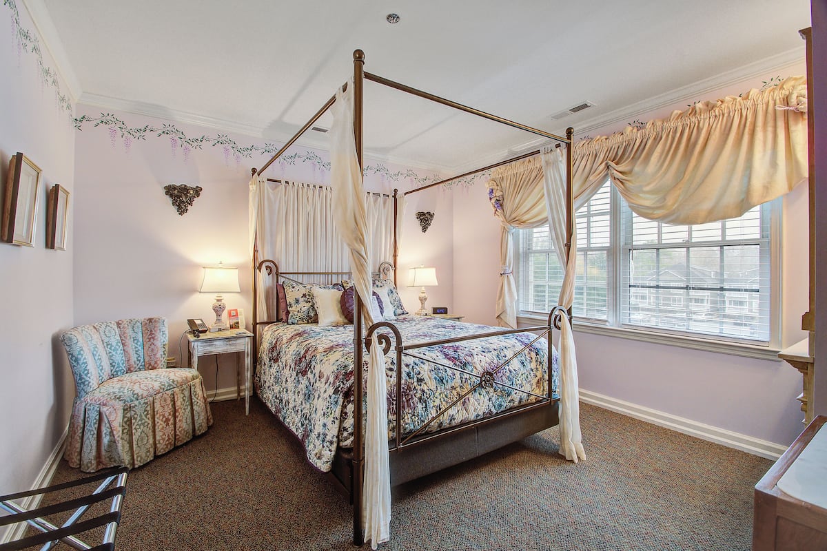 Wisteria Room