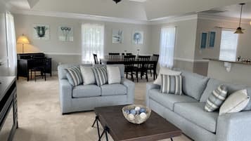 Family Villa, 1 Bedroom, Marina View, Annex Building | Living area | TV