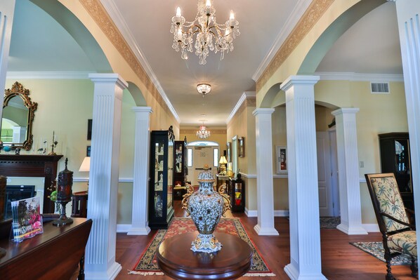 Interior - The Cypress Inn Bed & Breakfast (Conway)