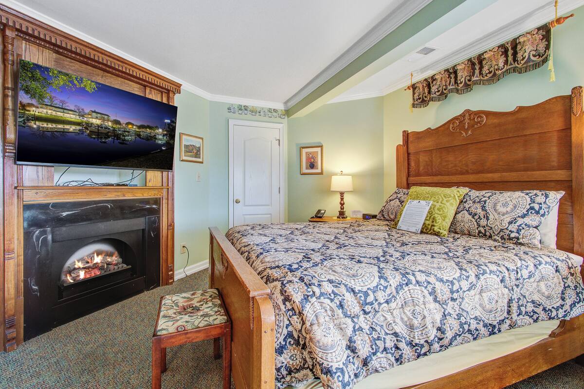 Kingston Room
