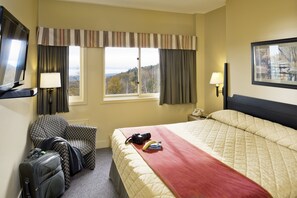 Free cots/infant beds, free WiFi, bed sheets