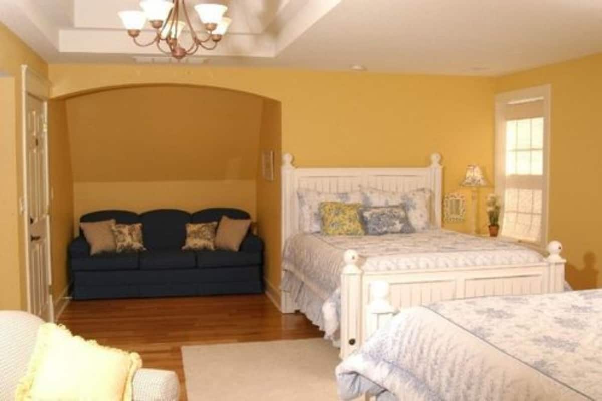 Morning Glory Suite
