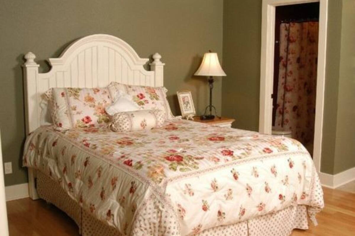 Rose Garden Suite