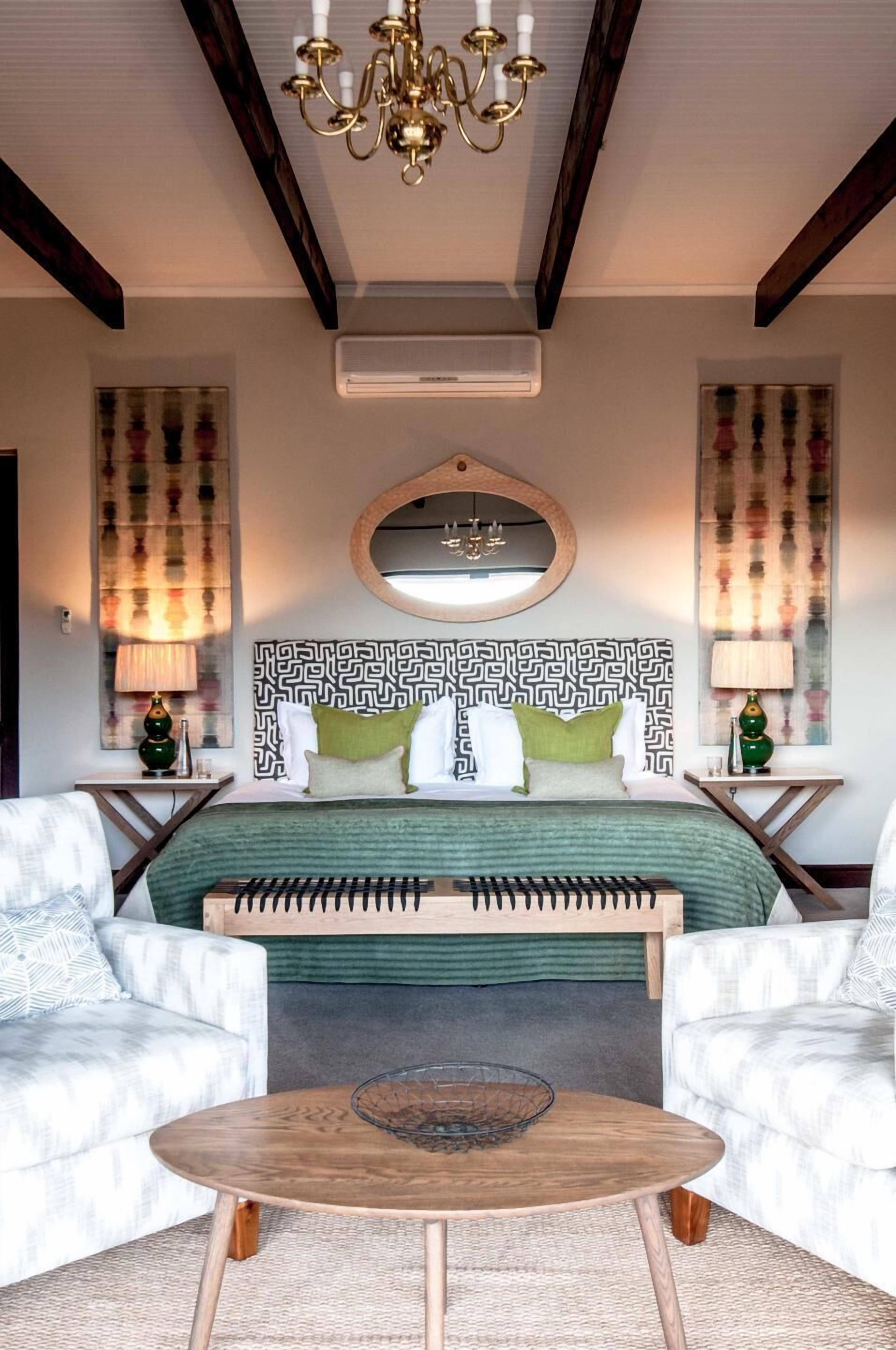 1 غرفة نوم وأغطية فراش متميزة وميني بار وخزنة داخل الغرفة