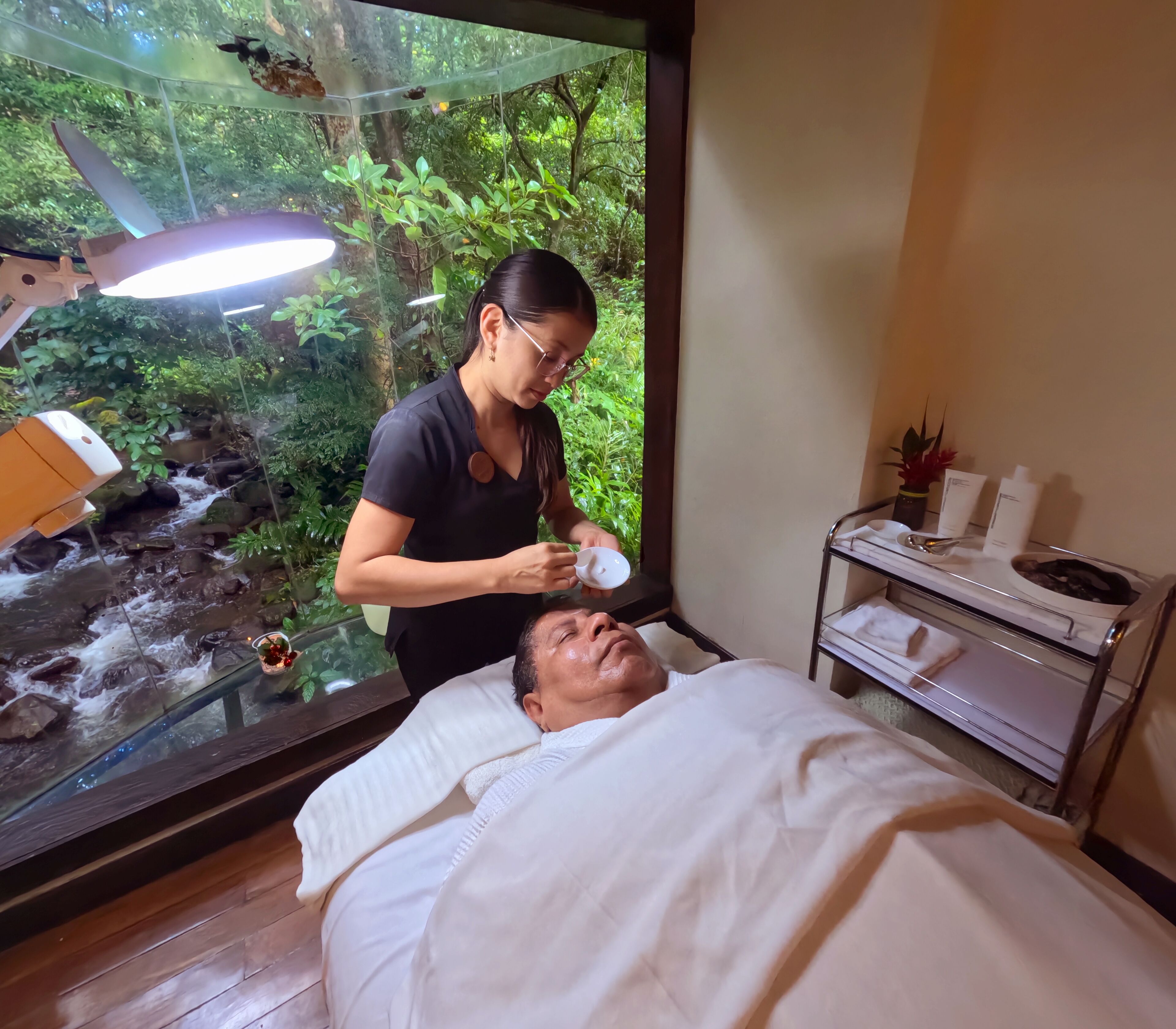 Couples treatment rooms, hot tub, steam room, hot springs, Turkish bath