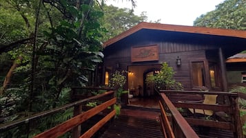 Salas de tratamiento para parejas, tina de hidromasaje y baño de vapor