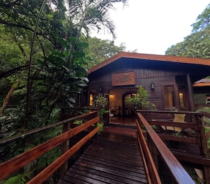 Couples treatment rooms, hot tub, steam room, hot springs, Turkish bath