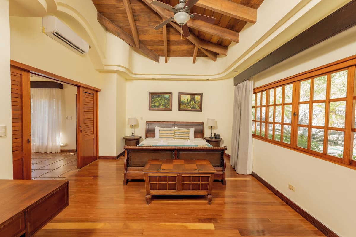 Junior Suite, 1 King Bed, Terrace, Mountain View | Minibar, in-room safe, individually furnished, desk