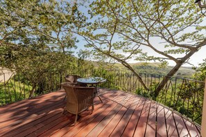 Suíte júnior, 1 cama King, terraço, vista para a montanha | Terraço/pátio