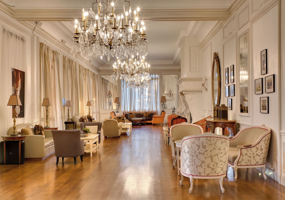 Pavillon Henri IV by null