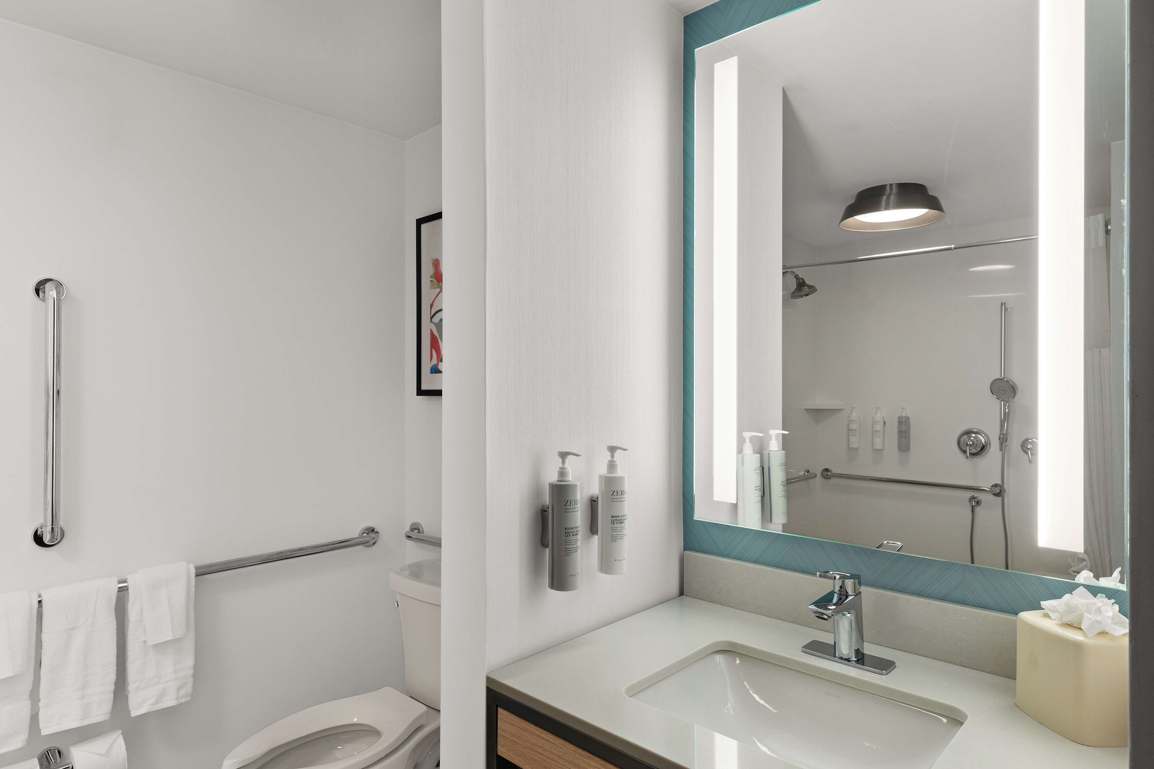 room, accessible | bathroom | deep-soaking bathtub, hair dryer, towels