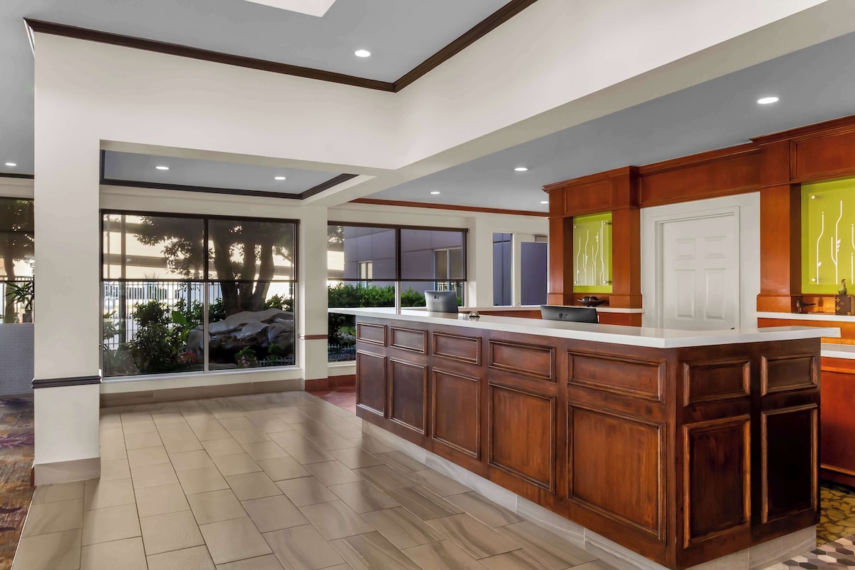 Photo 10 of ACP Hotel Houston Westchase, MOD Collection by Sonesta