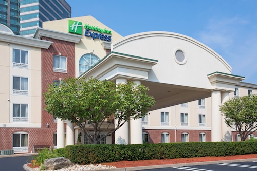 Holiday Inn Express Tower Center by IHG