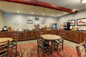 Free daily continental breakfast 