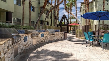 BBQ/picnic area at Tahiti Resort