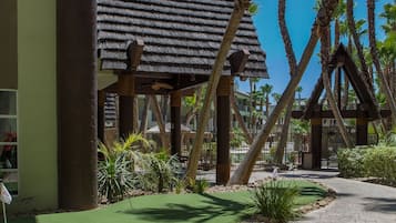 Mini-golf