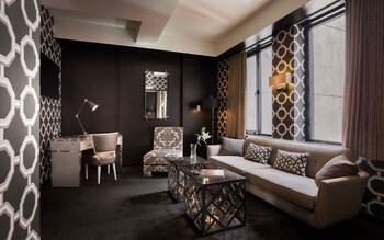 Studio Suite | Egyptian cotton sheets, hypo-allergenic bedding, down comforters at 45 Times Square Hotel