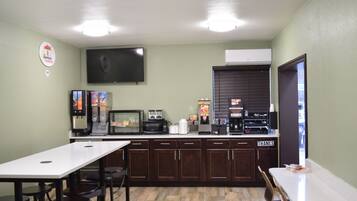 Free daily on-the-go breakfast