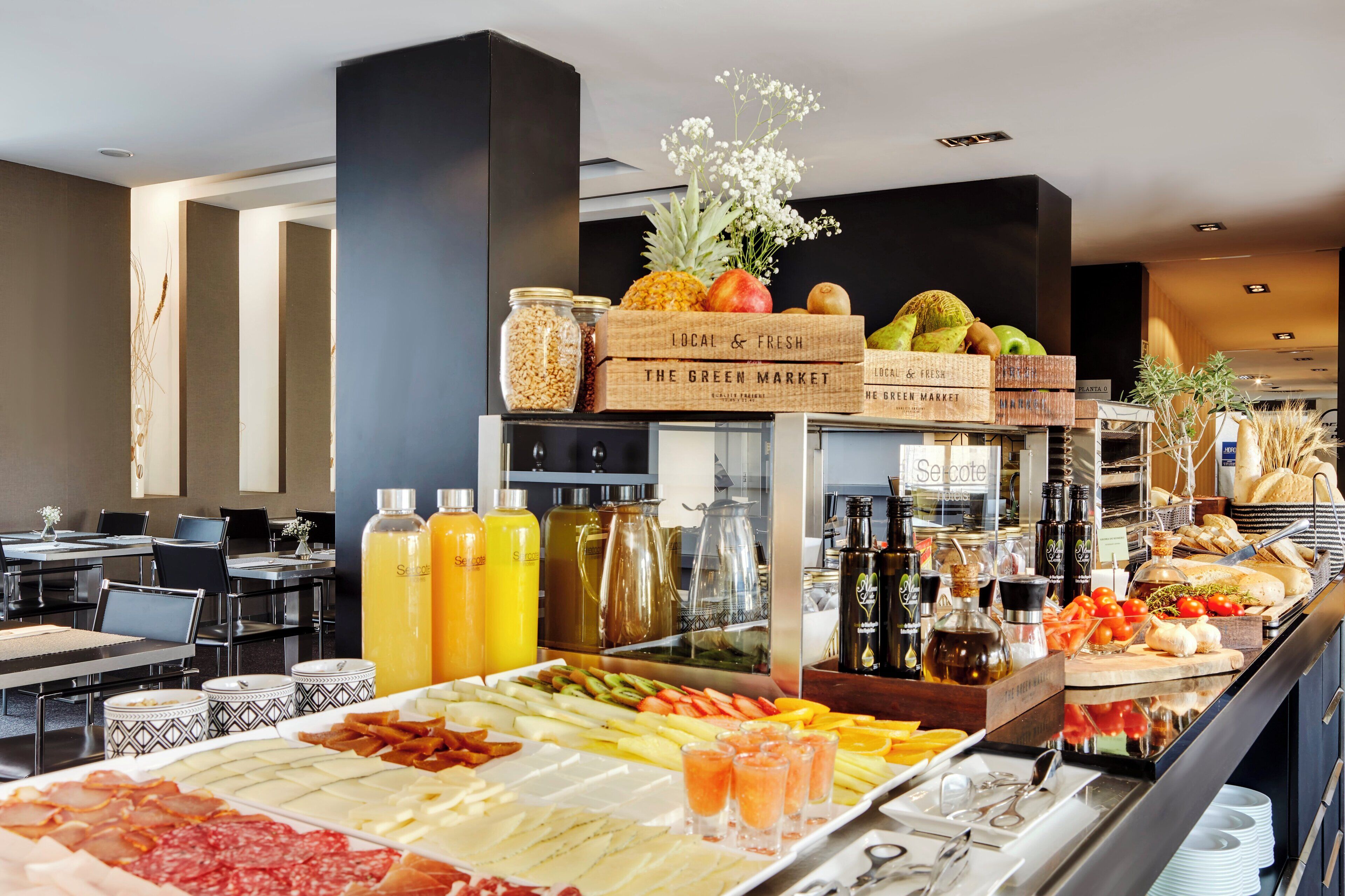 Desayuno buffet diario (EUR 10.9 por persona)