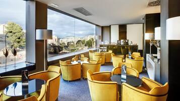 Petit déjeuner buffet (10.9 EUR par personne)