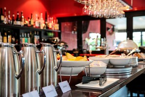 Se ofrece un desayuno continental entre semana (por un coste adicional)