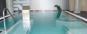 Couples treatment room(s), sauna, hot tub, steam room, body treatments