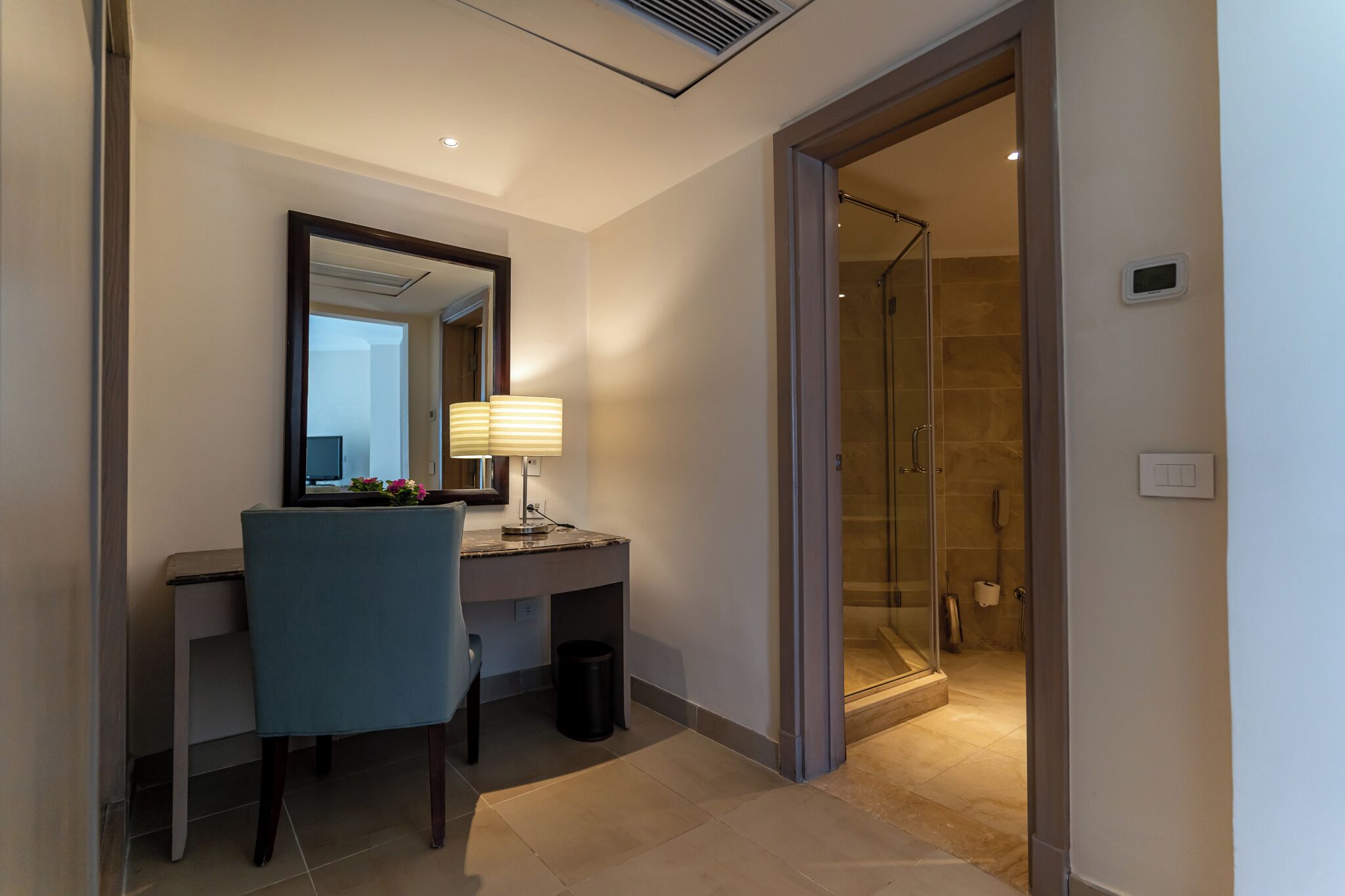 premium bedding, minibar, in-room safe, laptop workspace