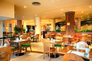 Free daily buffet breakfast - Swiss Inn Resort Hurghada (Hurghada)