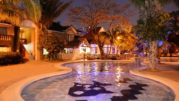 Bar junto a la alberca