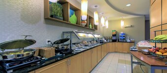 波士頓德文斯共同中心萬豪春丘套房