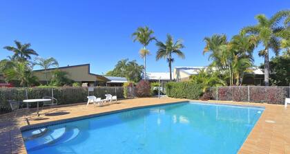 Smart Motel Bert Hinkler