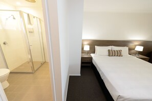 Executive King Room | Bathroom