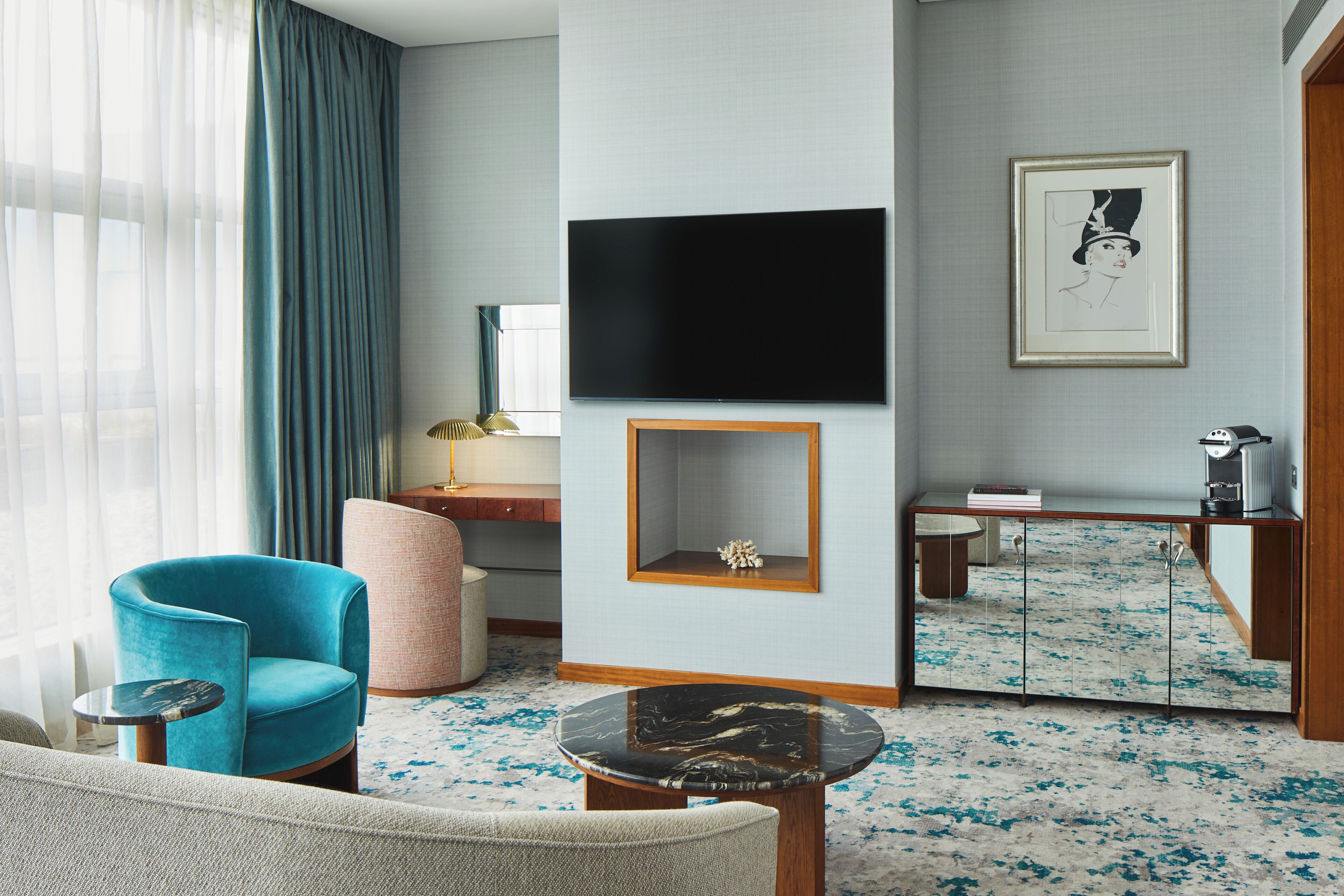 junior suite | 1 bedroom, minibar, in-room safe, desk