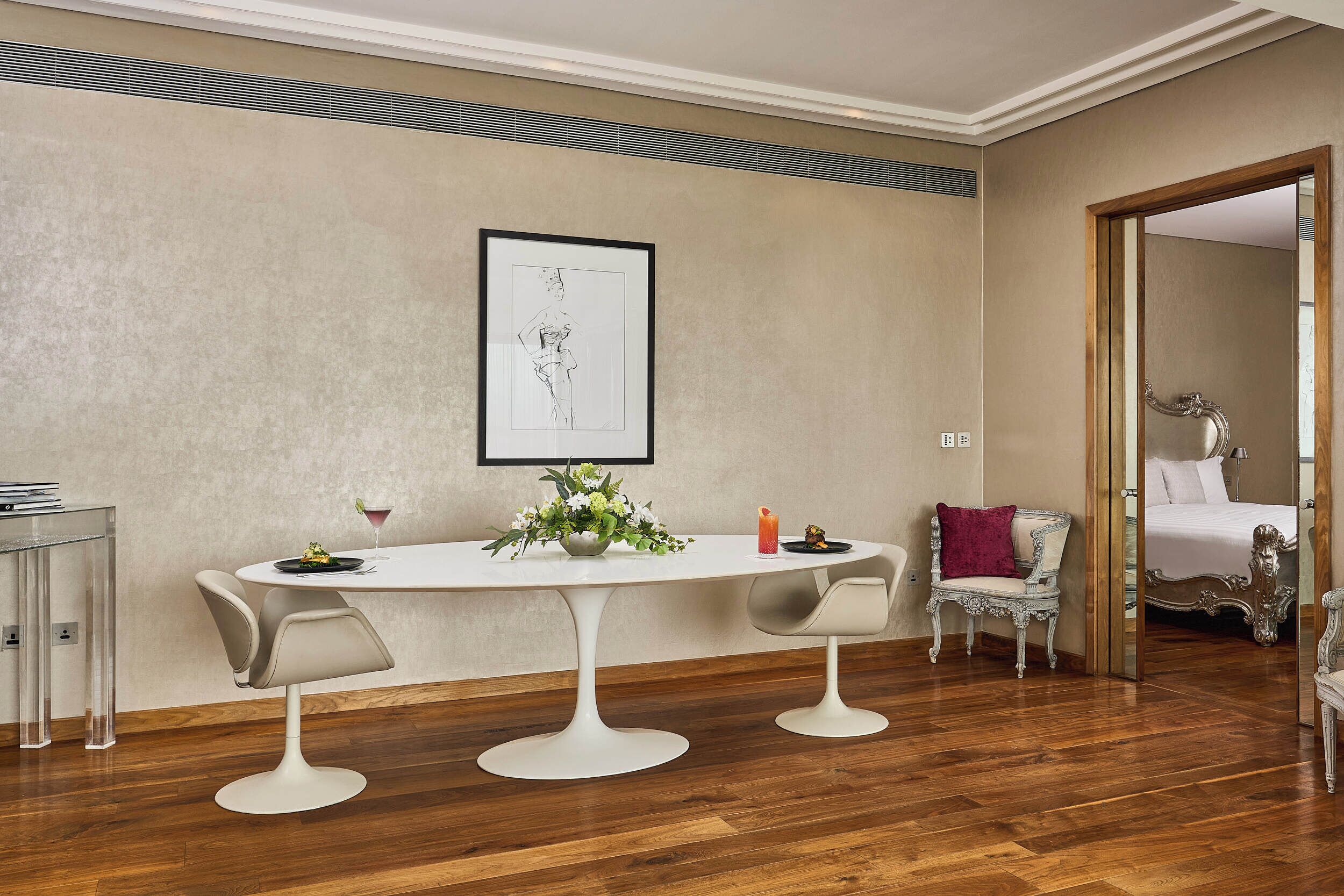 suite | 1 bedroom, minibar, in-room safe, desk