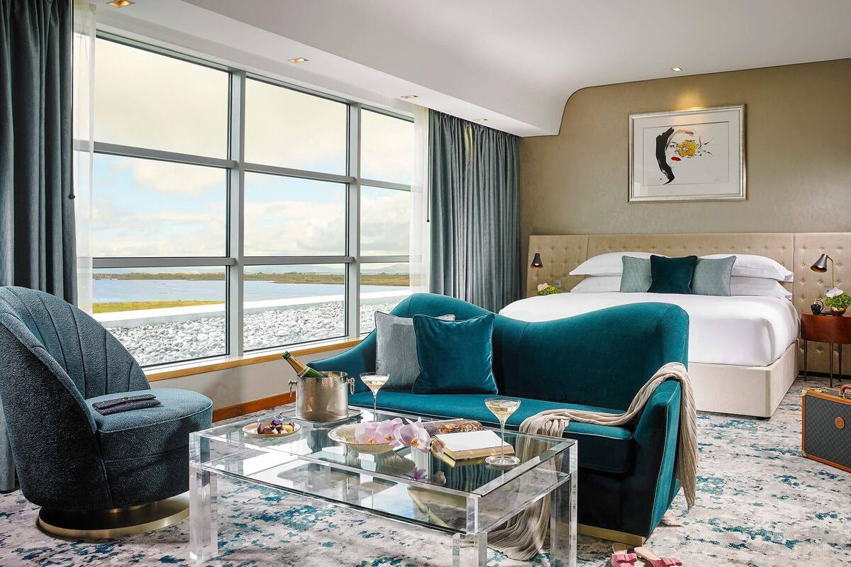 1 bedroom, minibar, in-room safe, desk