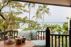 Deluxe Sea View Room | Mısır pamuklu çarşaf takımı, kaliteli yatak takımı, minibar, odada kasa 