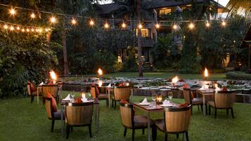 2 restaurants, breakfast served