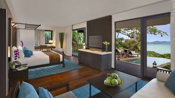 Luxury Beach Front Pool Suite | Egyptian cotton sheets, premium bedding, minibar, in-room safe
