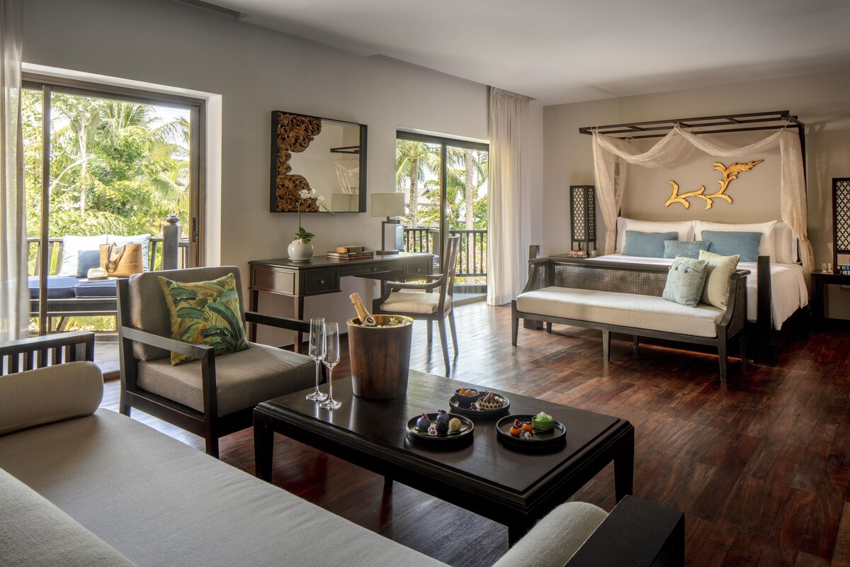 Garden View Suites | Egyptian cotton sheets, premium bedding, minibar, in-room safe