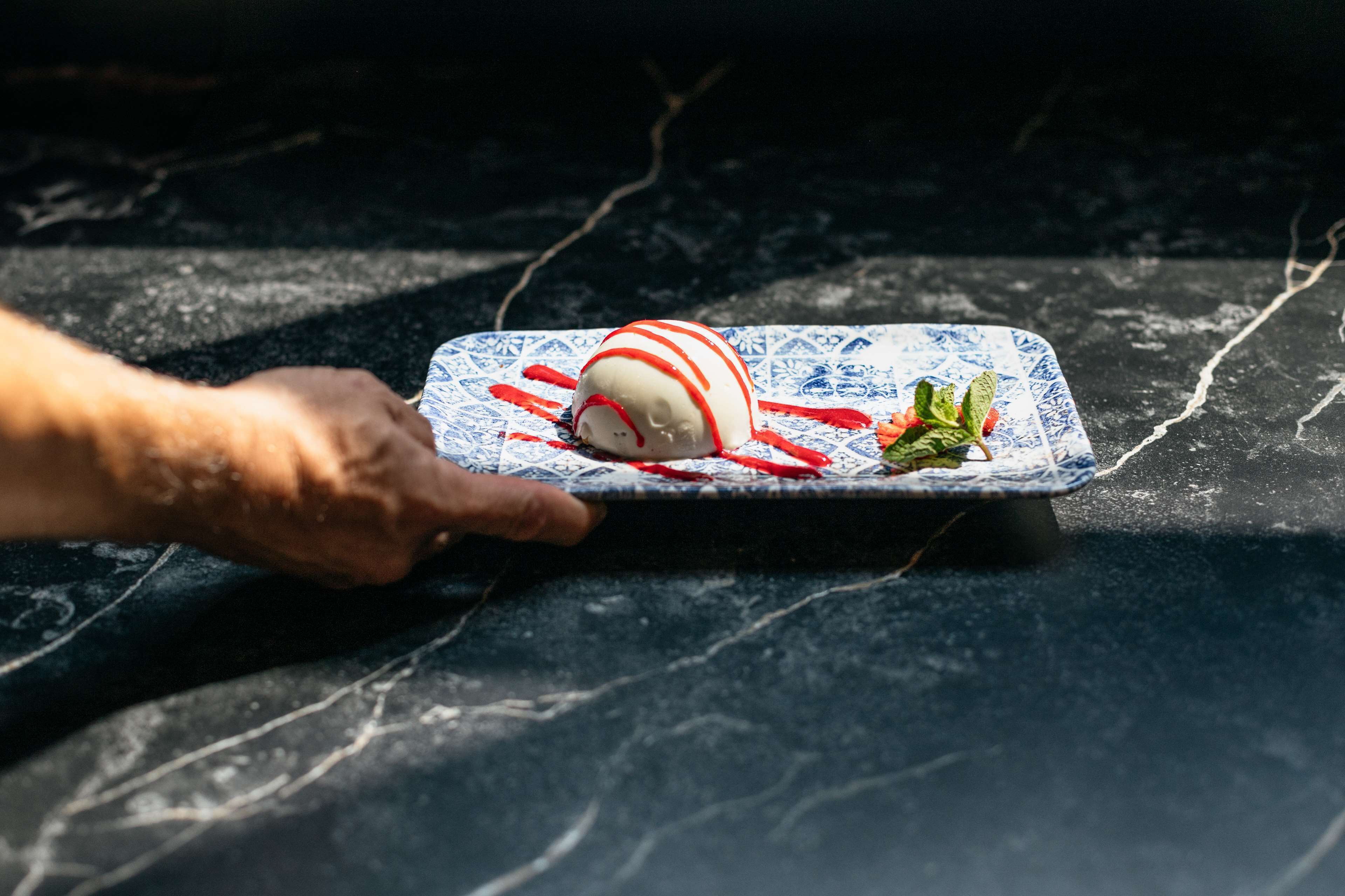 Makanan dan minuman