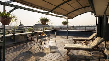 Panorama Suite on the top floor with a huge terrace | Terraza o patio
