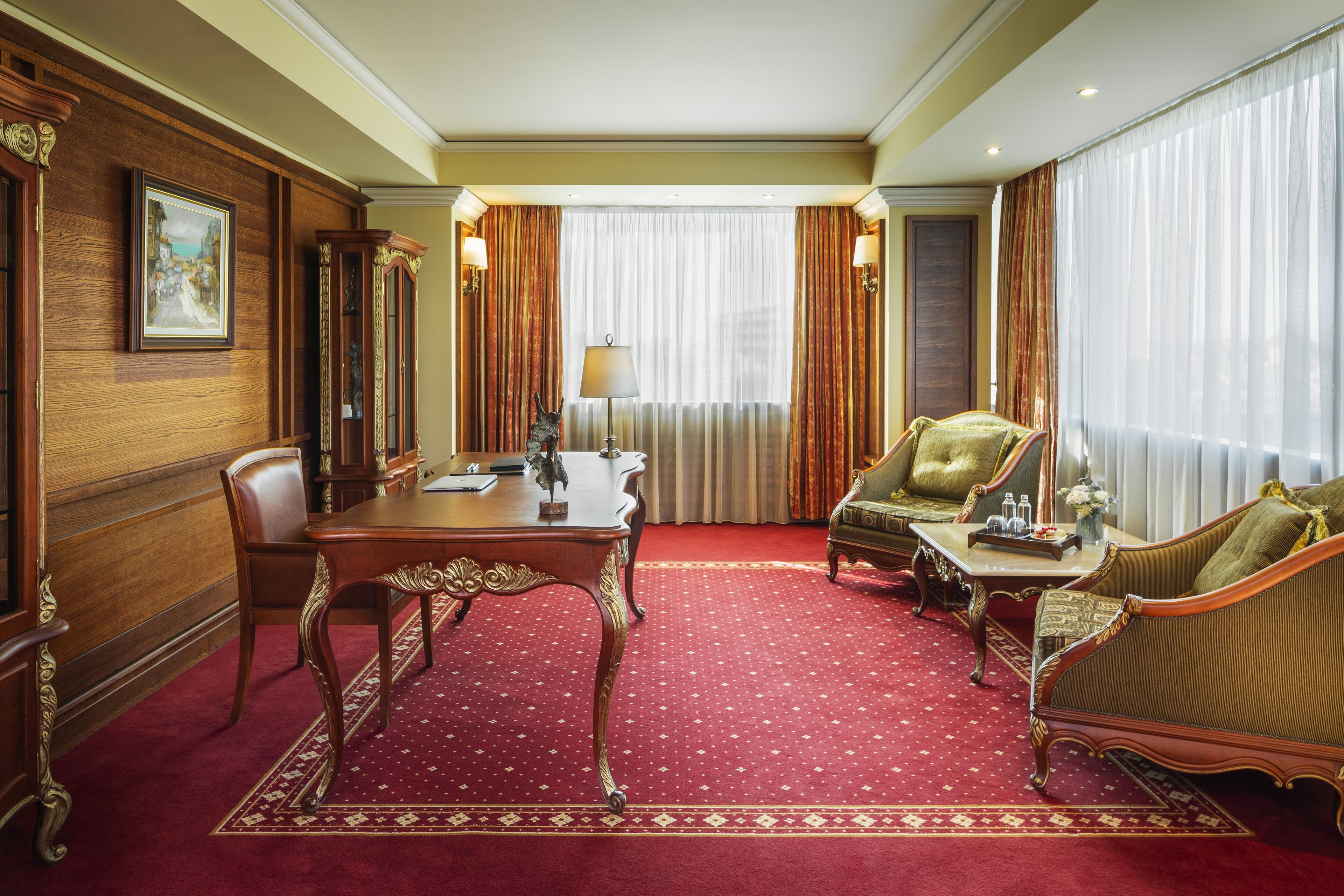 grand suite, lavish classical design with dazzling views | in-room business centre