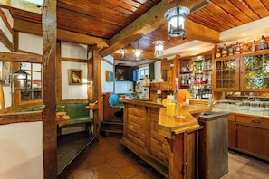 Bar (en la propiedad)
