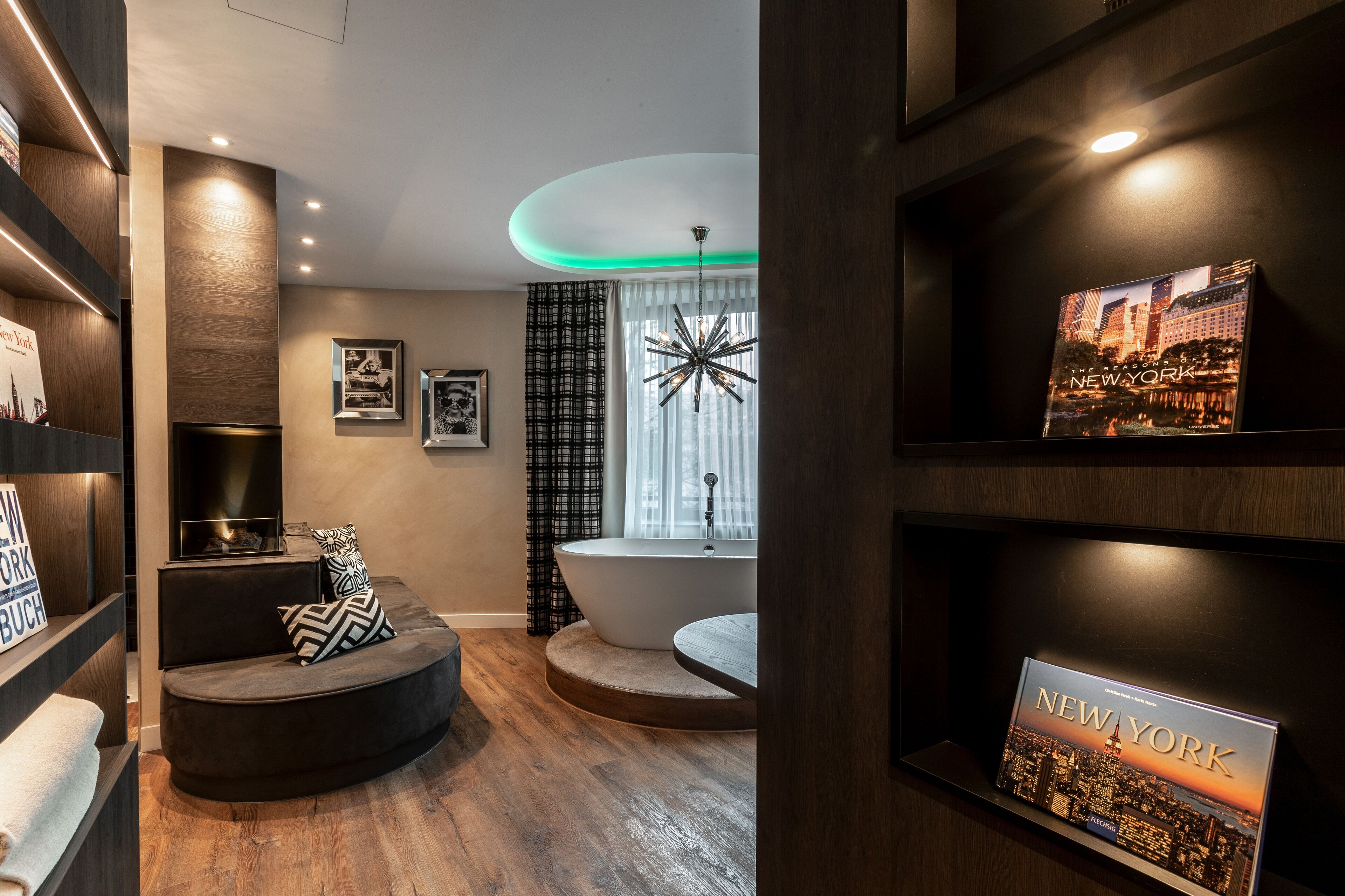 deluxe room | 1 bedroom, minibar, in-room safe, individually decorated