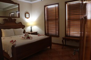 Villa, 2 Bedrooms, Pool View