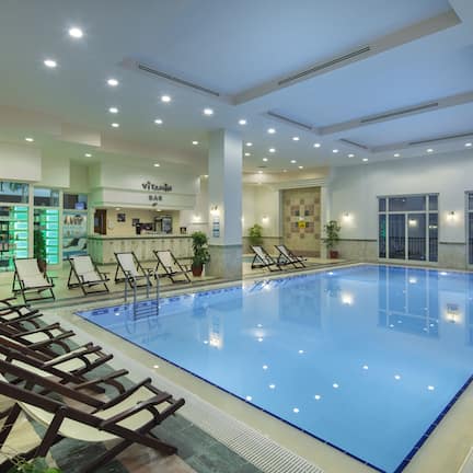 Indoor pool, 5 outdoor pools, pool umbrellas, sun loungers