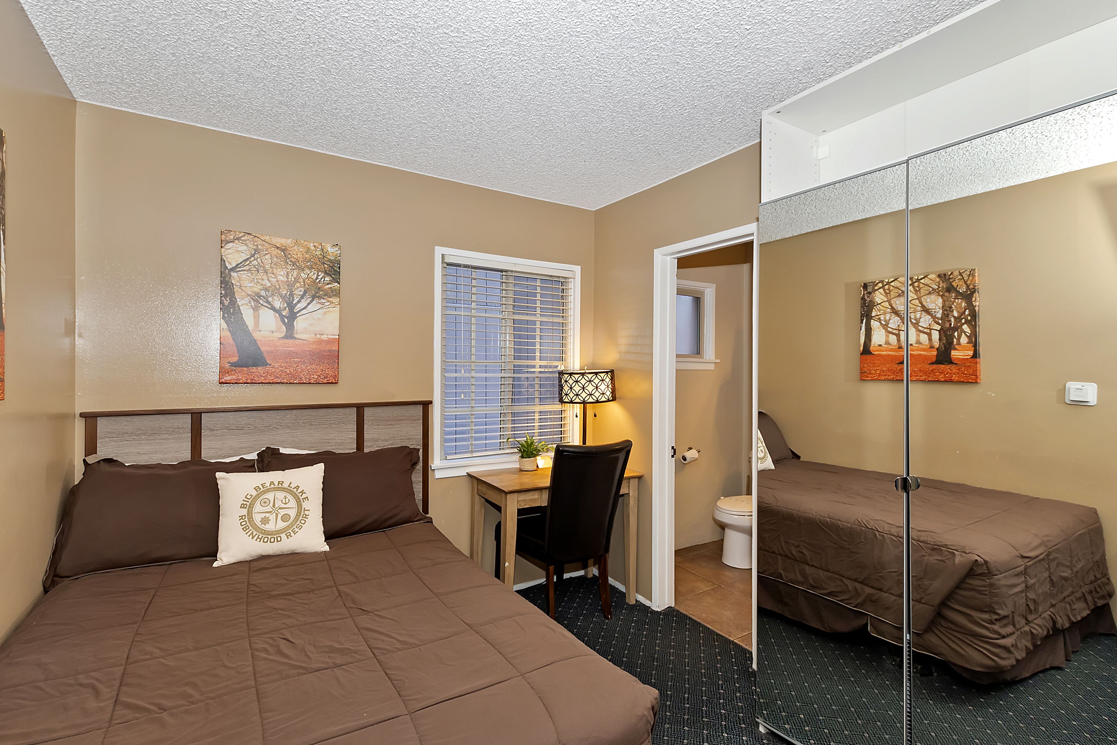 standard double room | 1 bedroom, iron/ironing board, free wifi, bed sheets