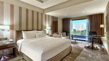 Room, 1 King Bed, Accessible | 1 bedroom, premium bedding, minibar, in-room safe